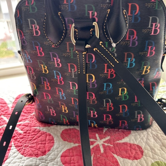 Dooney & Bourke Black w/Rainbow Signature Backpack - Rare!!! - Picture 2 of 6
